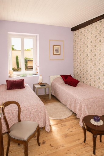 Bedroom, La maison des Roses, Loire