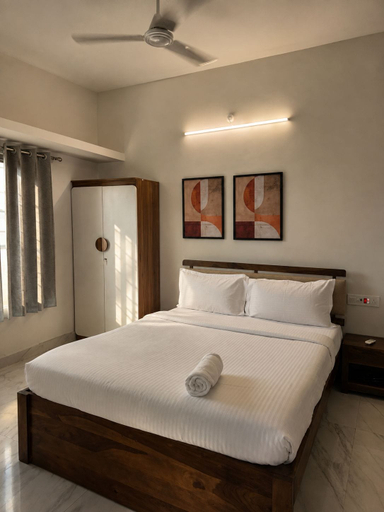 Others 4, Manzl Collective - Palm, Nellore