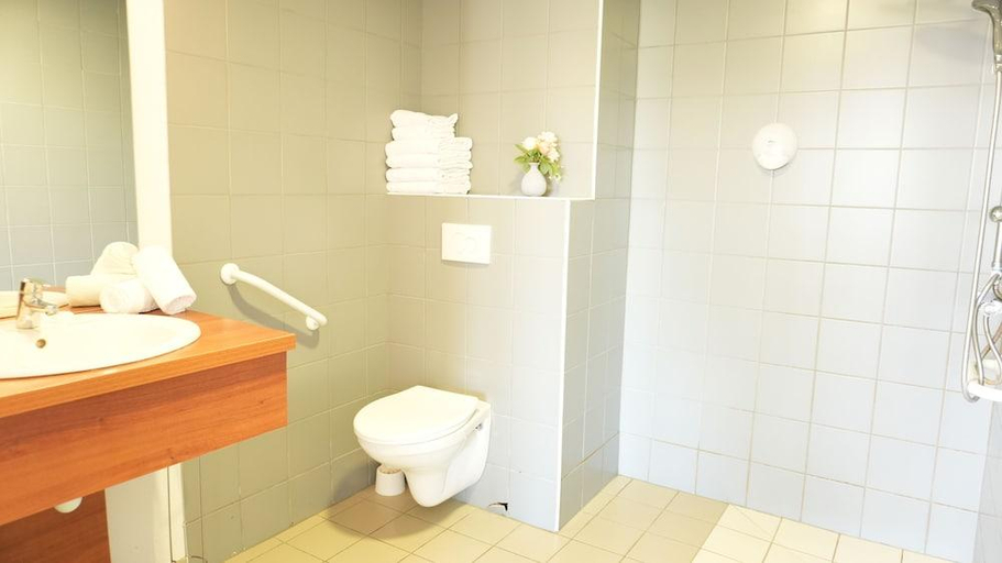 Bathroom 4, ZENAO NEVERS RENARDATS, Nièvre
