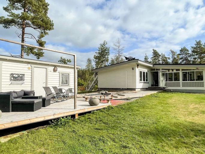Others 5, 6 Person Holiday Home in Gamleby, Västervik
