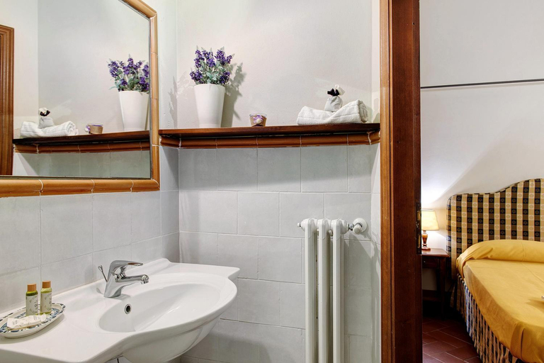 Bathroom 4, Forno Apartment, Florence