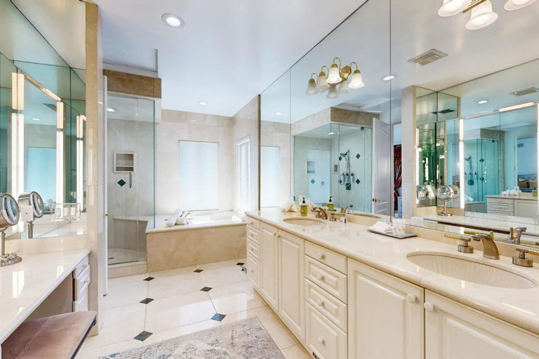 Bathroom 4, Tullis Charm, Los Angeles