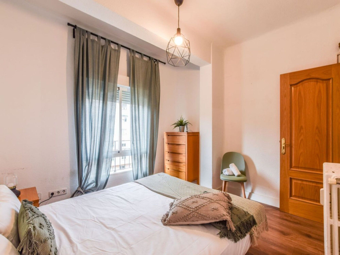 Others 4, Spacious Apartment Near Retiro Park, Madrid