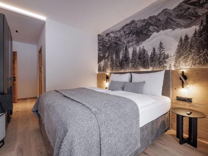 Bedroom 4, Leni Mountain Lodge, Imst