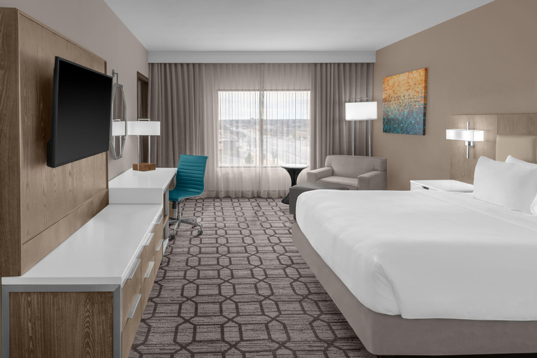 Bedroom 3, DoubleTree by Hilton Lubbock University Area, Lubbock