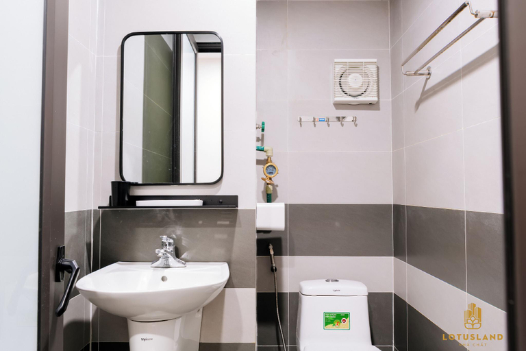 Bathroom 5, Lotus Land Apartment, Ba Đình
