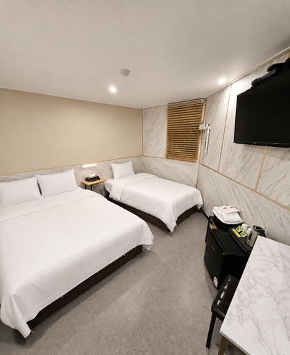 Bedroom 4, Cheonho T Hotel, Gangdong