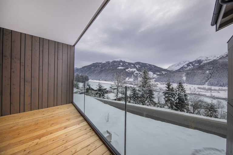 Others 5, Apartment With Sauna Near ski Resort, Zell am See
