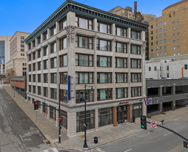Exterior & Views 1, Hampton Inn Kansas City/Downtown Financial District, Kansas City