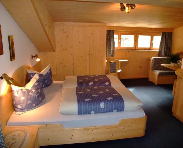 Bedroom, Garni Conturina, Bolzano