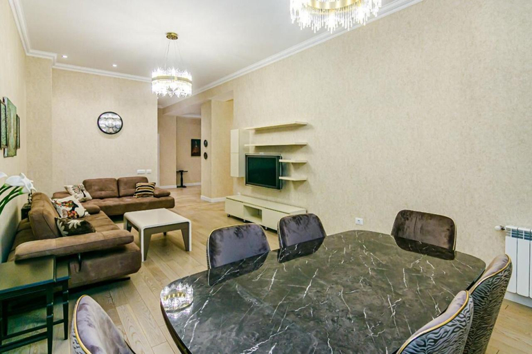 Others 2, Luxury Apartment on Marioot Palace, Baku