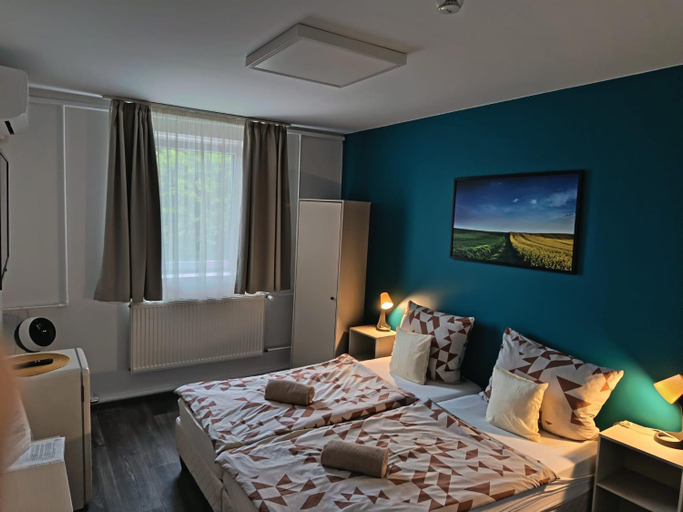 Bedroom, Kisgati Vendeghaz, Kadarkút