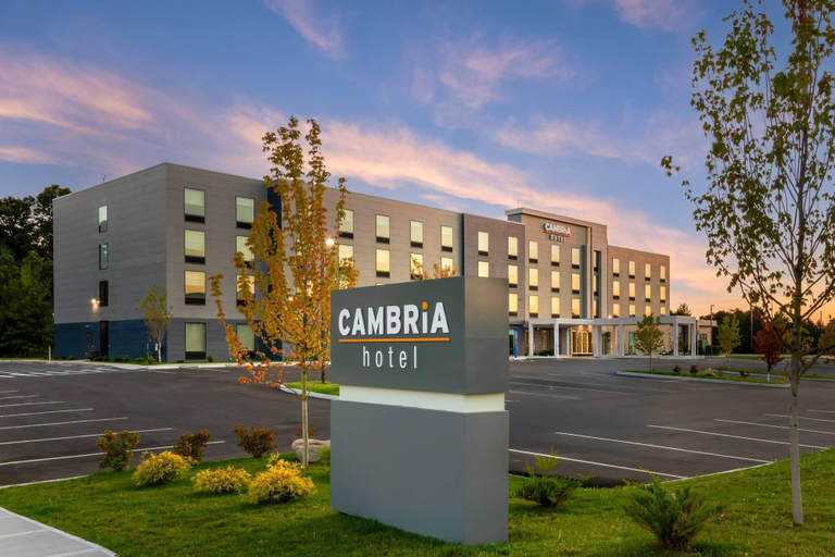 Exterior & Views 1, Cambria Hotel & Suites Plymouth, Plymouth