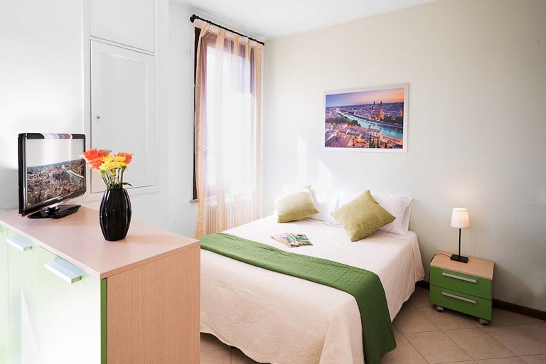 Bedroom 2, Verona Class ApartHotel "Residenze del Cuore", Verona