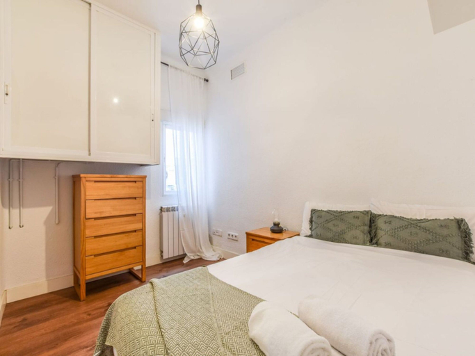 Others 1, Spacious Apartment Near Retiro Park, Madrid