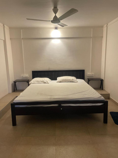 Bedroom 2, Icon Villa, Satara