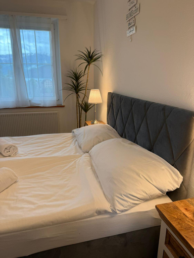 Bedroom 2, Beautiful flat with balcony and partial lake view, Luzern