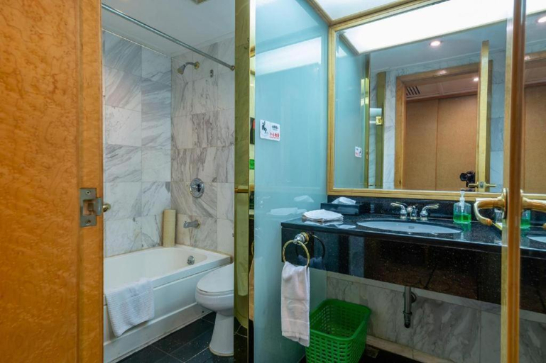 Bathroom 4, Golden Lustre Hotel, Shenzhen