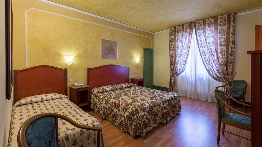 Bedroom 3, Hotel Minerva Palace, Pistoia