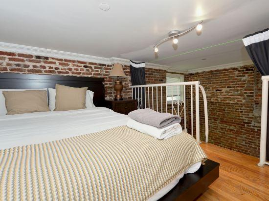 Others 2, Charming 3-Bedroom Apartment in Midtown West, New York