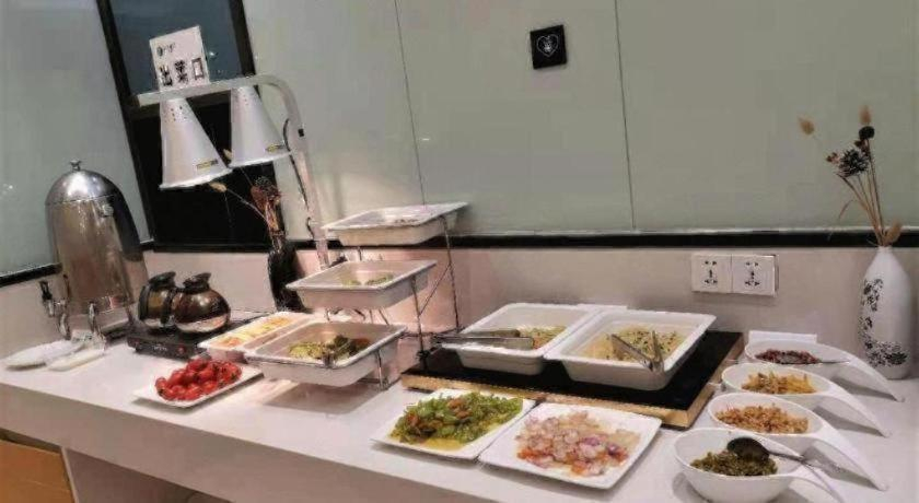 Food & Drinks 5, City Comfort Inn Nanning Shanglin Longhu Road, Nanning