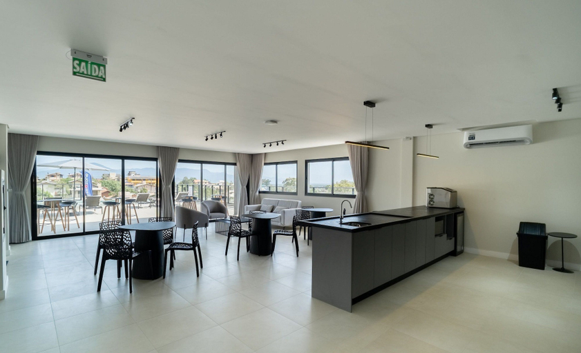 Others 2, Studio in Condo. w/ Pool and Balcony Rso0040, Imbituba