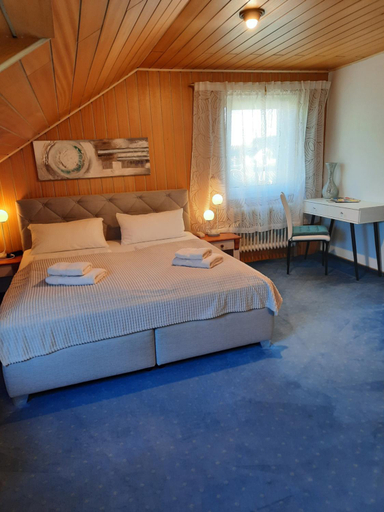 Bedroom 2, Privatzimmer in Augsburg-Haunstetten, Augsburg