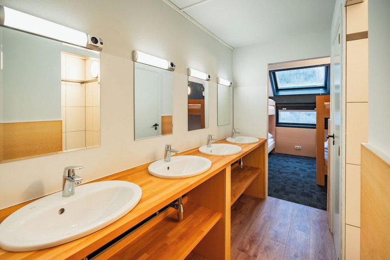 Bathroom 4, Hotel Aquatel, Namur