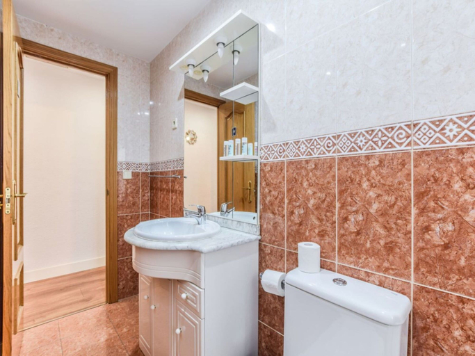 Others 3, Spacious Apartment Near Retiro Park, Madrid