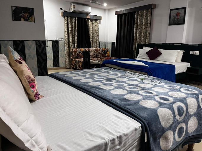 Bedroom 2, Hotel Green, Sahibzada Ajit Singh Nagar