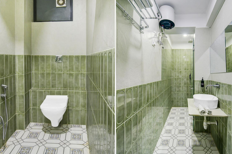 Bathroom 4, Hotel Raghuraj Palace, Jaipur