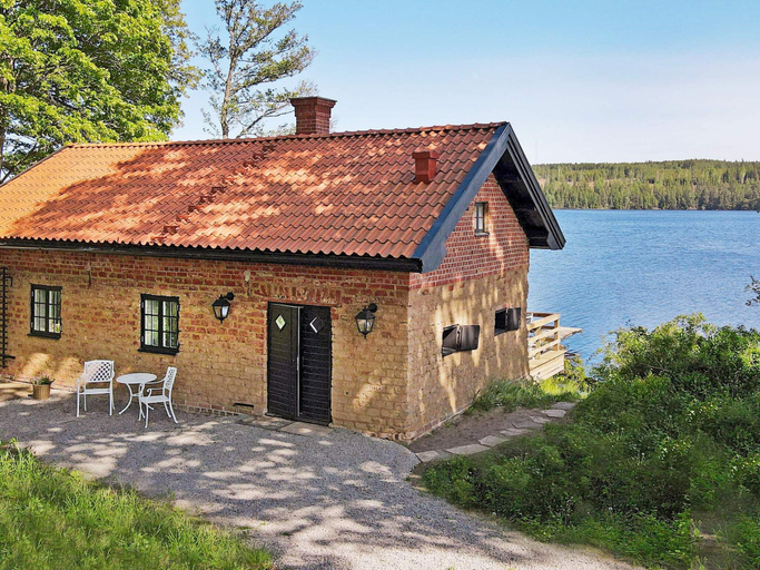 Others 5, 4 Star Holiday Home in Hova, Gullspång