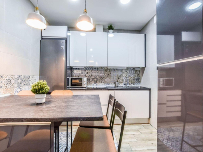 Others 5, Apartment Near Retiro Park, Madrid