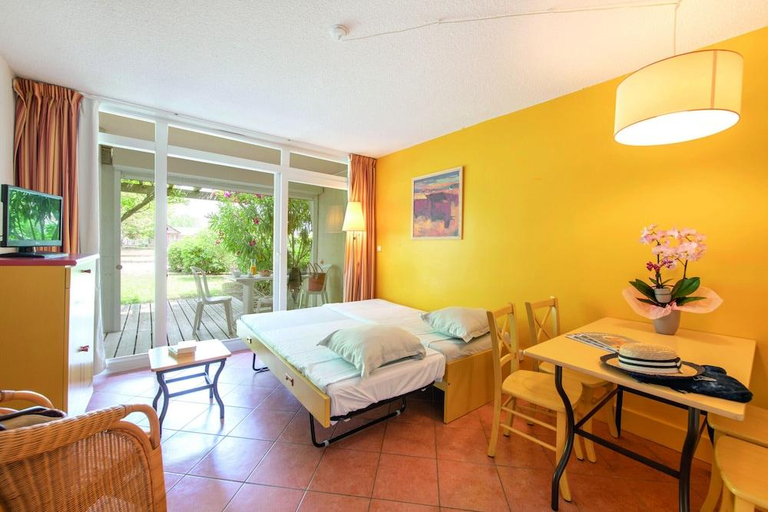 Bedroom 3, SOWELL Family Grau du Roi, Gard