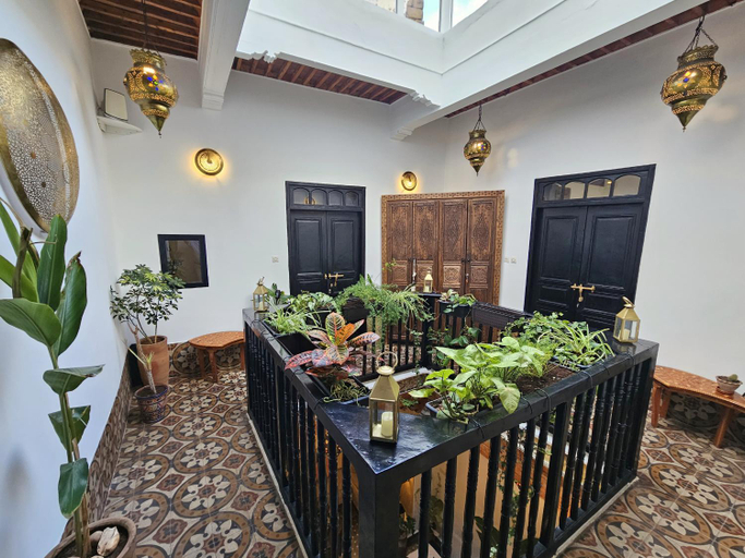 Others 5, Riad l'Oasis - Chambre Luxe avec baignoire & acces terrasse - Petit-dejeuner inclus, Essaouira