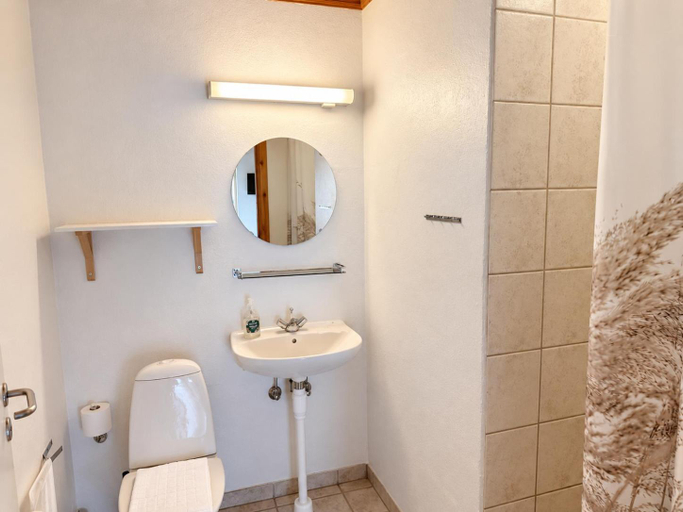 Bathroom, Vindvadet Ferielejligheder, Frederikshavn