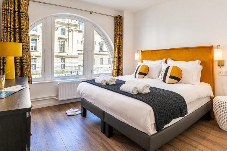 Bedroom 2, Sweett - Notre Dame, Paris
