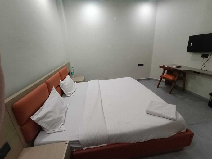Others 5, Classic Mannat SRD, Varanasi