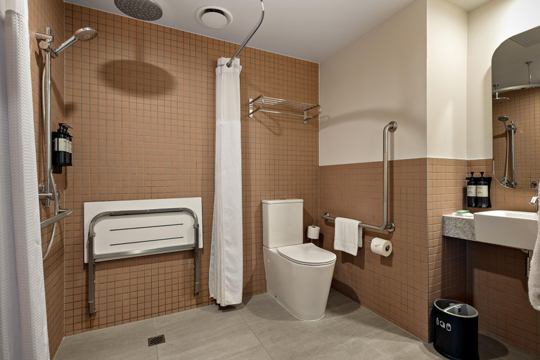 Bathroom 4, Sudima Auckland City, Waitakere