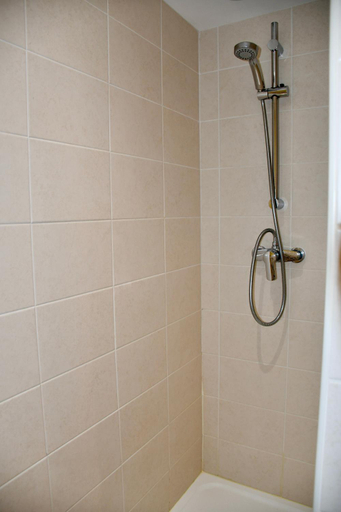 Bathroom 2, La tourterelle, Calvados