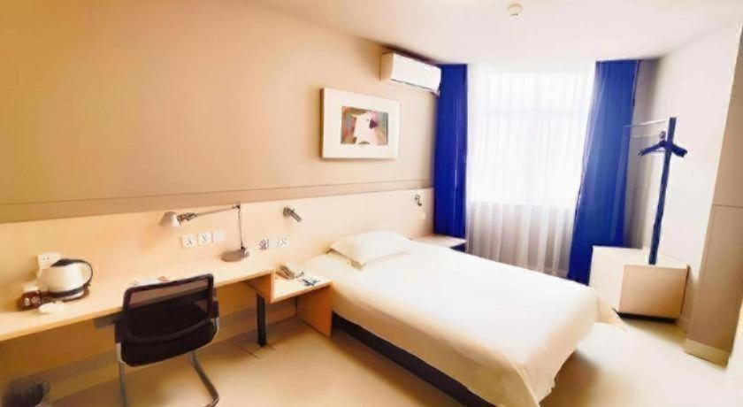 Bedroom 3, Jinjiang Inn Jiayuguan Chengxin Plaza, Jiayuguan