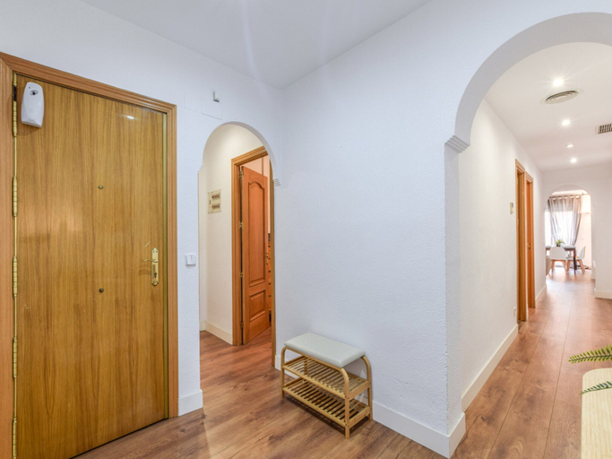 Others 2, Spacious Apartment Near Retiro Park, Madrid