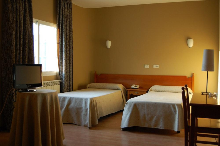 Bedroom 3, Hotel Paris, Pontevedra