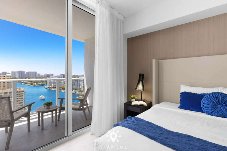 Bedroom 3, Stunning Views 2BR Amazing Pools, Broward