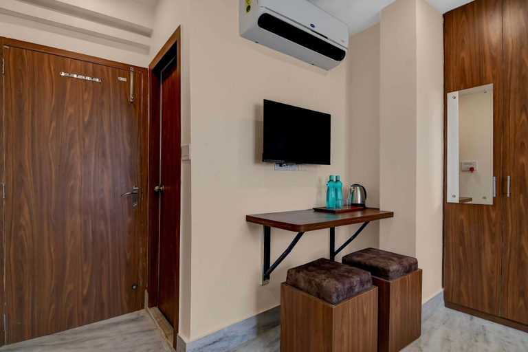 Others 2, Premium Super Collection O Tollygunge, South 24 Parganas