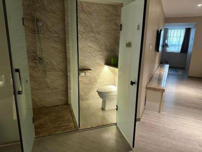 Bathroom 4, Yuquan Simpson Hotel, Jinan