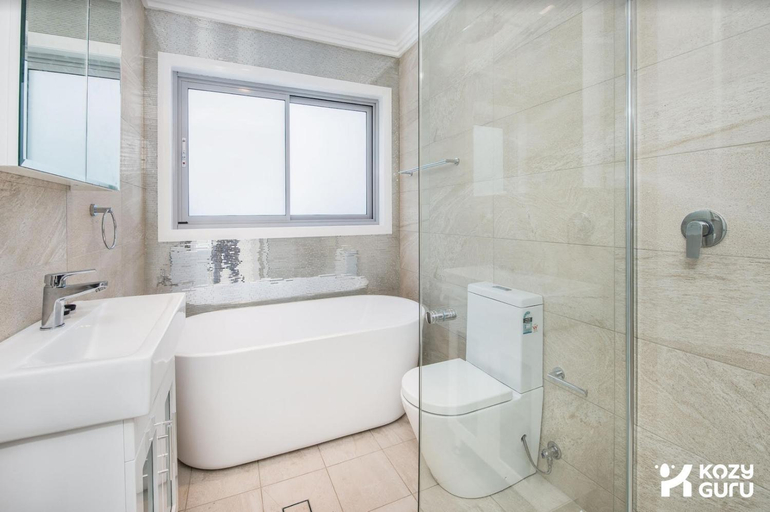Bathroom, KozyGuru | St Peters | Beautiful 3 Bedroom House, Sydney