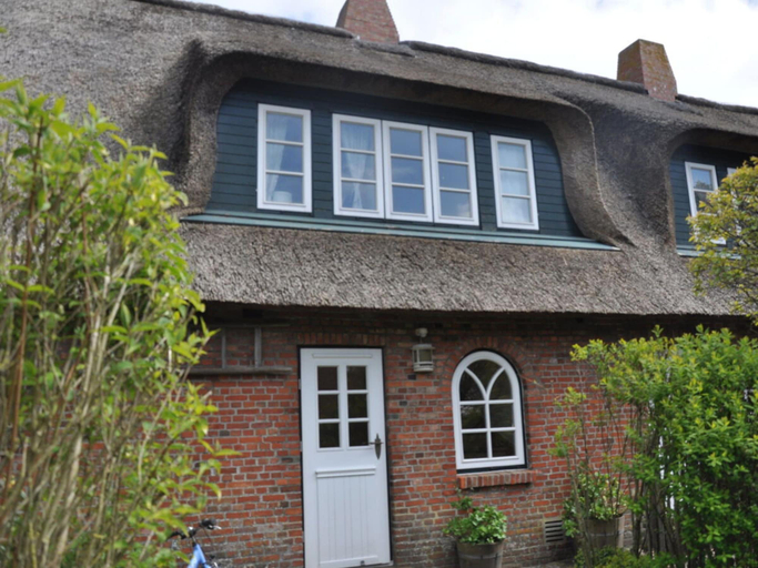 Others 4, Old Registry Office Studio Apartment, Nordfriesland