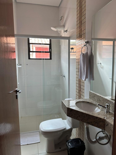 Bathroom 3, Shafira Hotel, Limeira