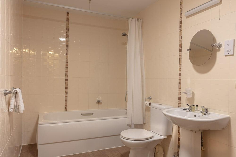 Bathroom 3, George & Pilgrims Hotel, Somerset